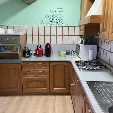 펠트레 A Casa Di Checco B&B 외부 사진